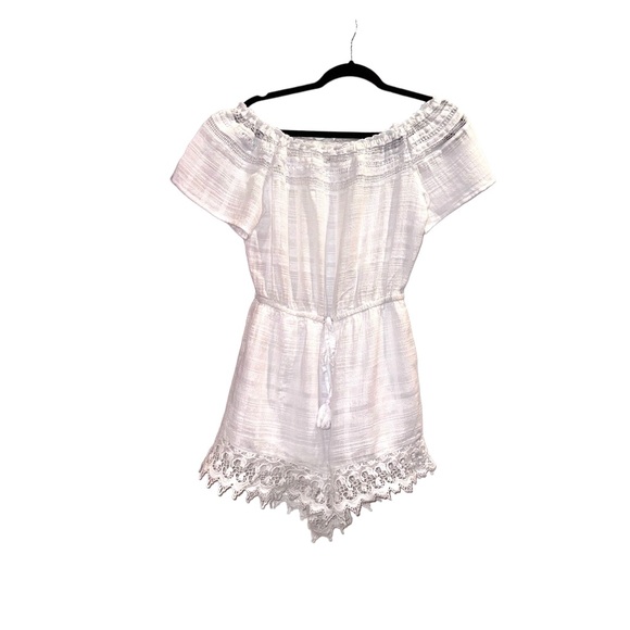 BB DAKOTA  boutique white gauze off shoulder romper women’s size medium - Picture 11 of 17